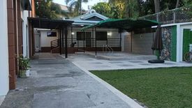 6 Bedroom House for sale in Talon Dos, Metro Manila