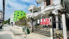 ขายบ้าน 4 ห้องนอน ใน บางนา, กรุงเทพ ใกล้ MRT ศรีลาซาล