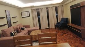 2 Bedroom Condo for rent in San Lorenzo, Metro Manila near MRT-3 Ayala