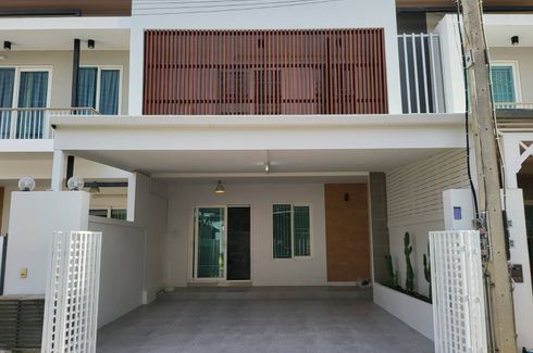 3 Bedroom Townhouse for Sale or Rent in Pa Daet, Chiang Mai
