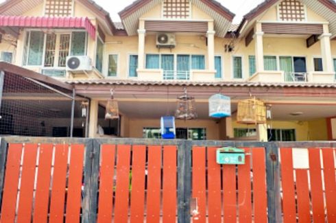 Townhouse for sale in Ban Puek, Chonburi