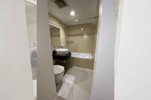 1 Bedroom Condo for rent in One Central, Urdaneta, Metro Manila near MRT-3 Ayala