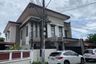 4 Bedroom House for rent in San Antonio Residence, Urdaneta, Metro Manila near MRT-3 Ayala