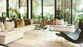 5 Bedroom House for sale in San Lorenzo, Metro Manila near MRT-3 Ayala