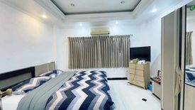 3 Bedroom Townhouse for sale in Apartment on Nice Location near South Pattaya Beach, Nong Prue, Chonburi