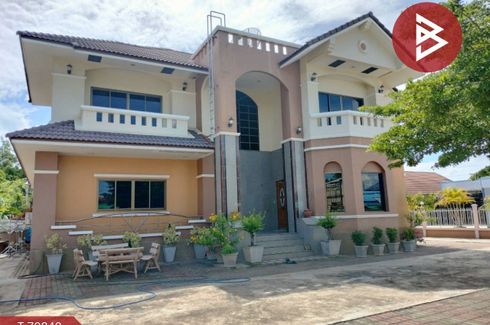 9 Bedroom House for sale in Samo Khae, Phitsanulok
