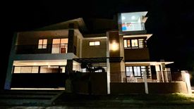 6 Bedroom Townhouse for sale in Commonwealth, Metro Manila