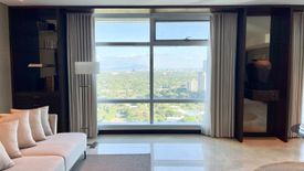 3 Bedroom Condo for sale in Two Roxas Triangle, Urdaneta, Metro Manila near MRT-3 Buendia