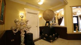 10 Bedroom Townhouse for sale in Malanday, Metro Manila