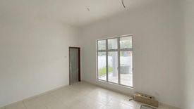 4 Bedroom House for sale in Bidor, Perak