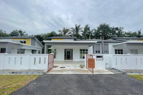 4 Bedroom House for sale in Bidor, Perak