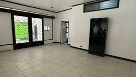 4 Bedroom House for sale in San Lorenzo, Metro Manila near MRT-3 Ayala