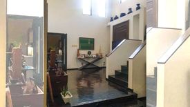 4 Bedroom House for sale in LOYOLA GRAND VILLAS, Ramon Magsaysay, Metro Manila near LRT-1 Roosevelt