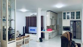Rumah dijual dengan 6 kamar tidur di Cakung Barat, Jakarta