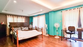 7 Bedroom House for sale in Western Bicutan, Metro Manila