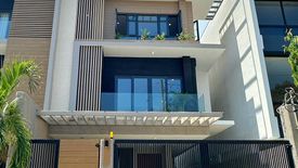 4 Bedroom House for sale in Western Bicutan, Metro Manila