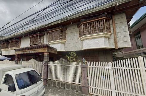 10 Bedroom House for sale in Kamuning, Metro Manila near MRT-3 Kamuning