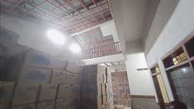 Gudang dan pabrik dijual dengan 2 kamar tidur di Semolowaru, Jawa Timur