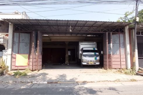 Gudang dan pabrik dijual dengan 2 kamar tidur di Semolowaru, Jawa Timur