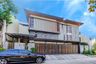 6 Bedroom House for sale in Moonwalk, Metro Manila