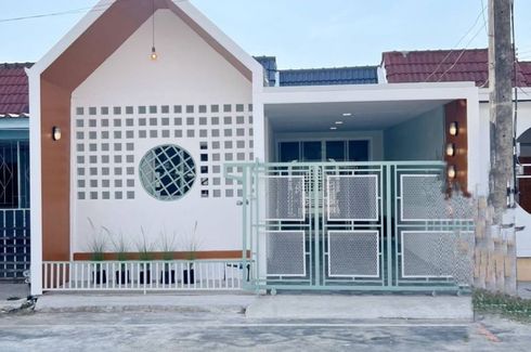 3 Bedroom Townhouse for sale in Lam Phak Kut, Pathum Thani