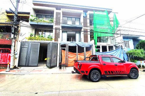 3 Bedroom Townhouse for sale in Pinyahan, Metro Manila