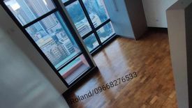 Condo for sale in Urdaneta, Metro Manila near MRT-3 Ayala