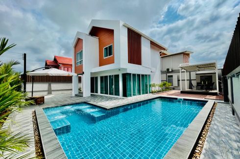 3 Bedroom Villa for rent in Na Kluea, Chonburi