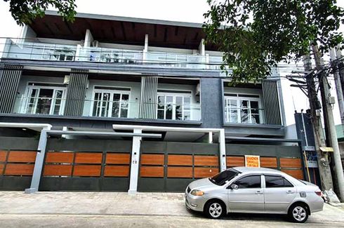 5 Bedroom Townhouse for sale in Central, Metro Manila