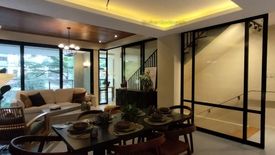 7 Bedroom House for sale in Bagong Lipunan Ng Crame, Metro Manila near LRT-2 Betty Go-Belmonte