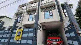 4 Bedroom House for sale in Socorro, Metro Manila near LRT-2 Araneta Center-Cubao