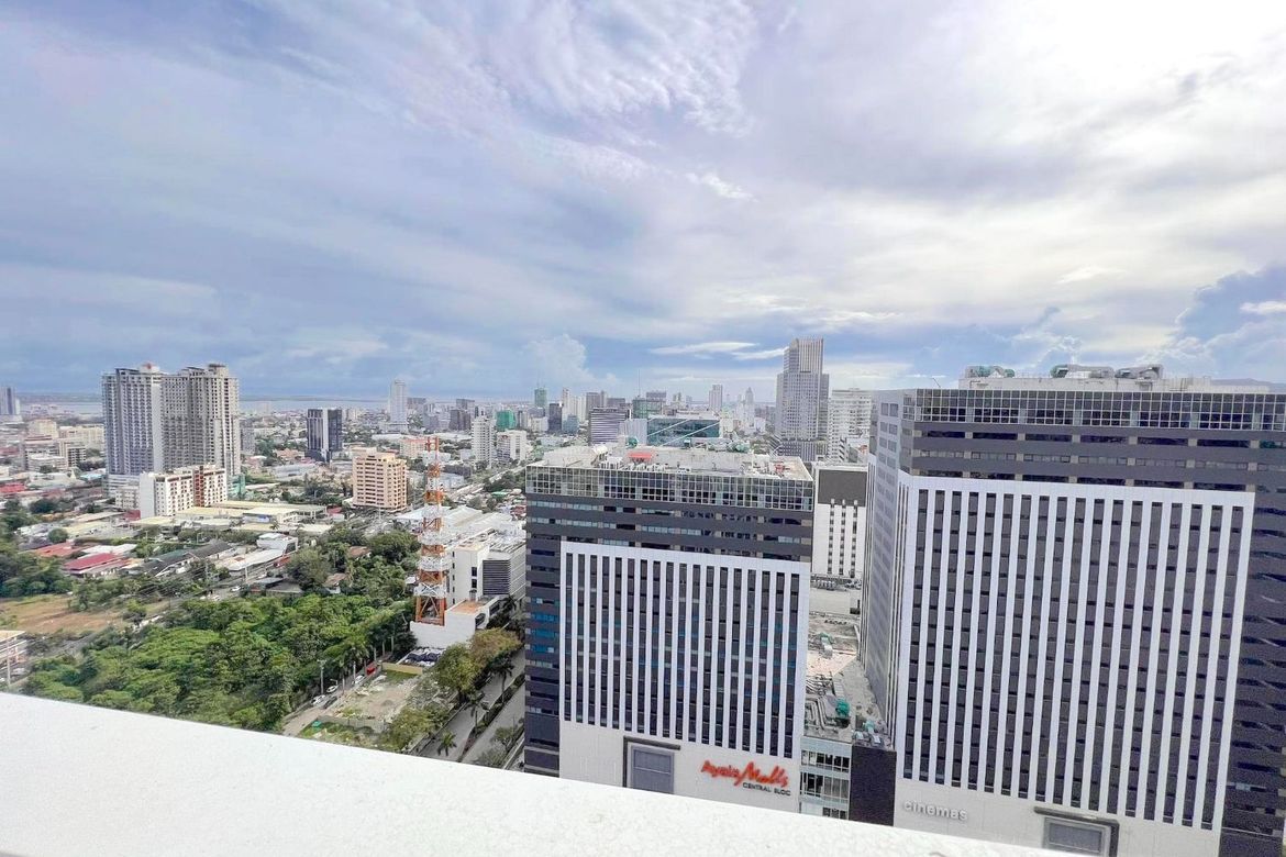 1BR 38Park Avenue, IT Park Cebu City with 180 deg view