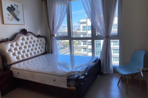 3 Bedroom Condo for sale in Tambo, Metro Manila