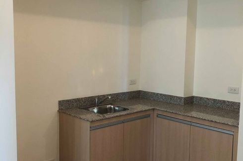 Condo for sale in Barangay 7, Metro Manila near LRT-1 Gil Puyat