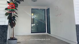 3 Bedroom House for sale in Sam Wa Tawan Tok, Bangkok