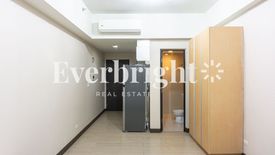 Condo for sale in Paseo Heights, Urdaneta, Metro Manila near MRT-3 Ayala