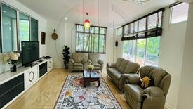 4 Bedroom House for rent in Khlong Toei Nuea, Bangkok near MRT Sukhumvit