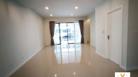 3 Bedroom Commercial for rent in Plex Bangna, Bang Kaeo, Samut Prakan