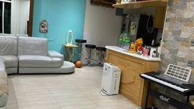 2 Bedroom House for rent in Almanza Dos, Metro Manila