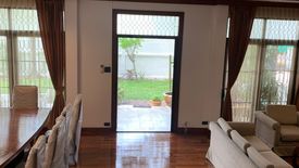 3 Bedroom House for rent in Khlong Tan Nuea, Bangkok