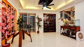 6 Bedroom House for sale in Moonwalk, Metro Manila