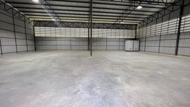 Warehouse / Factory for rent in Phlapphla, Bangkok near MRT Lat Phrao 83