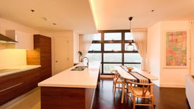 2 Bedroom Condo for sale in San Lorenzo, Metro Manila near MRT-3 Ayala