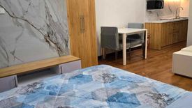 1 Bedroom Condo for sale in Urdaneta, Metro Manila near MRT-3 Ayala