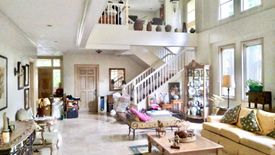 4 Bedroom House for sale in Larossa In Capitol Hills, Matandang Balara, Metro Manila