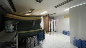 Apartment for sale in Urdaneta, Metro Manila near MRT-3 Ayala
