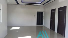 4 Bedroom House for sale in Urdaneta Village, Bangkal, Metro Manila near MRT-3 Magallanes