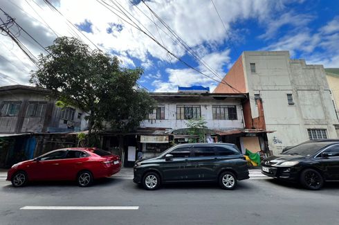 Apartment for sale in Pinyahan, Metro Manila near MRT-3 Kamuning