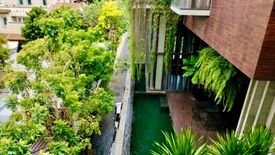 5 Bedroom House for sale in Khlong Tan Nuea, Bangkok