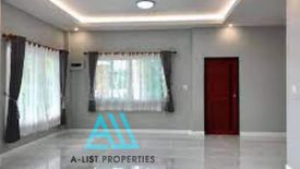 4 Bedroom House for sale in San Lorenzo, Metro Manila near MRT-3 Ayala